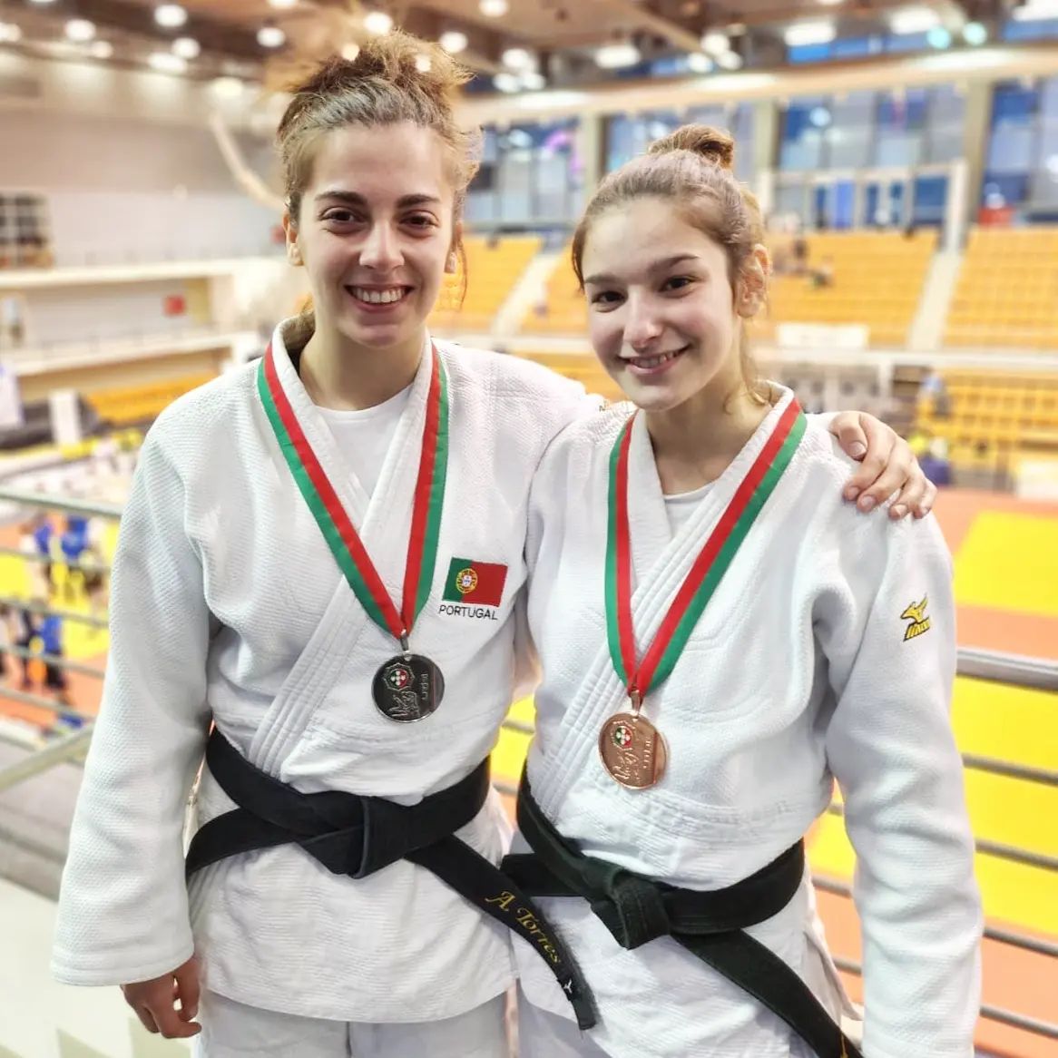 Medalhasdas Adriana E Matilde